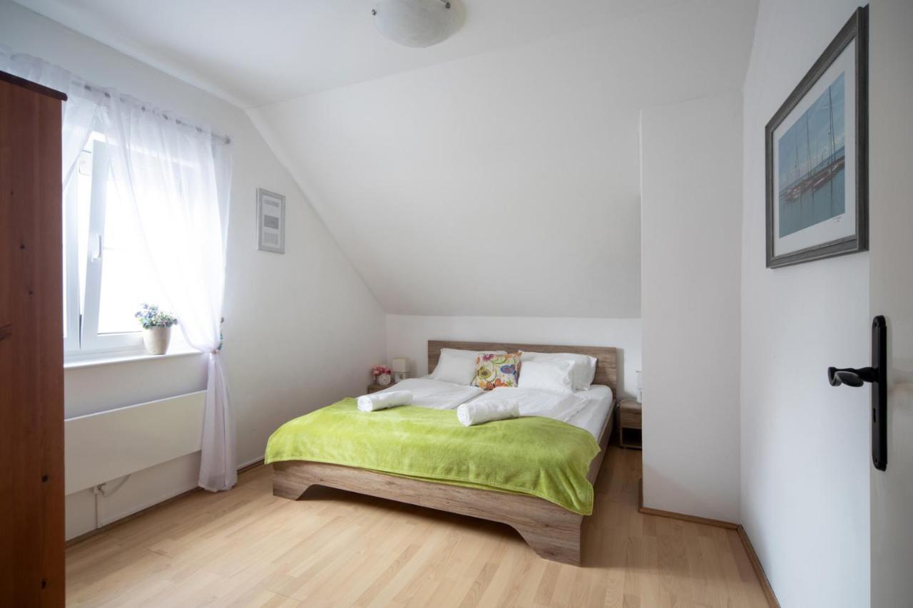 Oliva 8 fős Balatoni Nyaraló Balatonakarattya Esterno foto