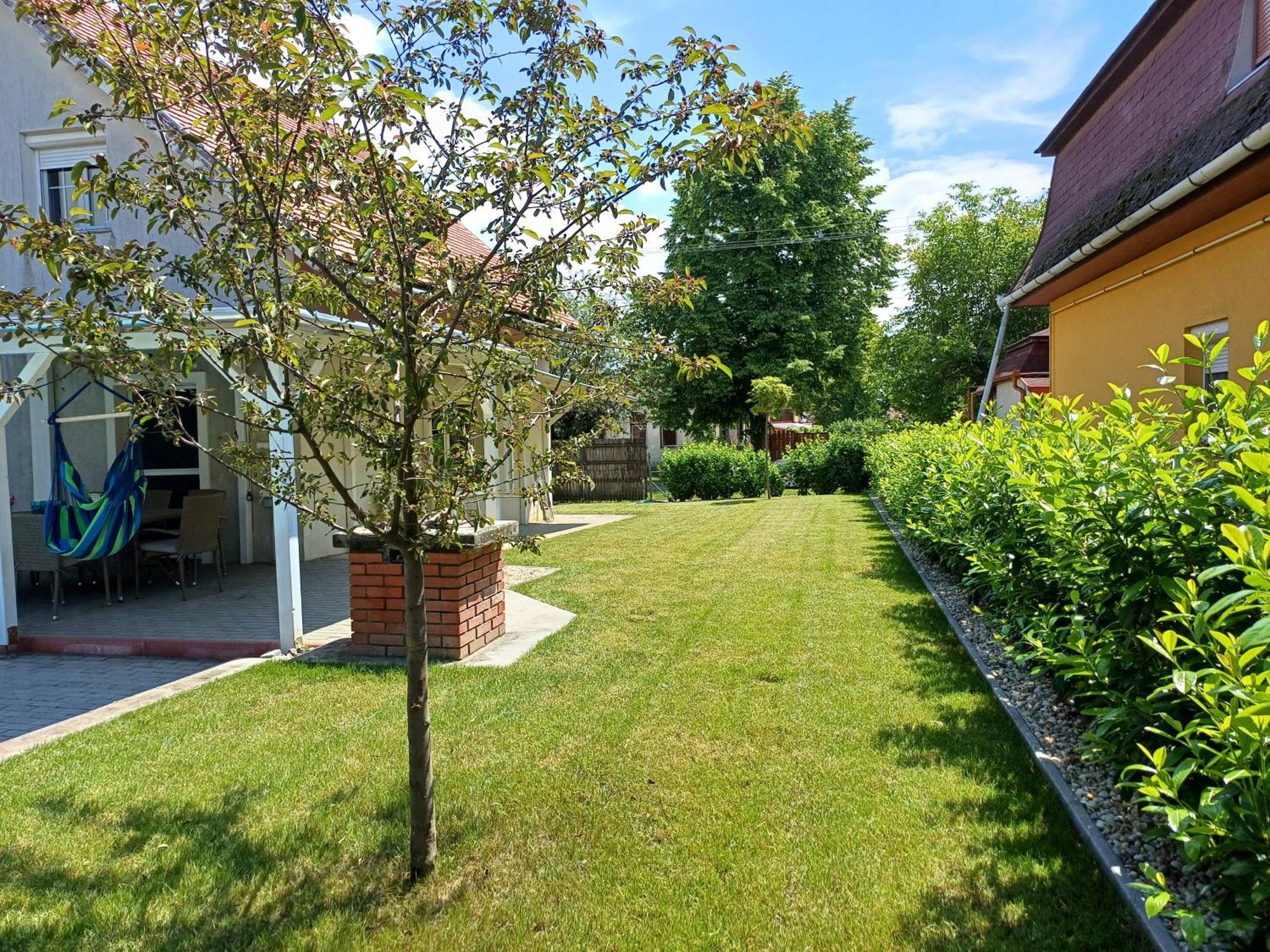 Oliva 8 fős Balatoni Nyaraló Balatonakarattya Esterno foto
